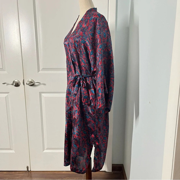 Victoria’s Secret Gold label red and blue paisley print robe night gown - Picture 3 of 8
